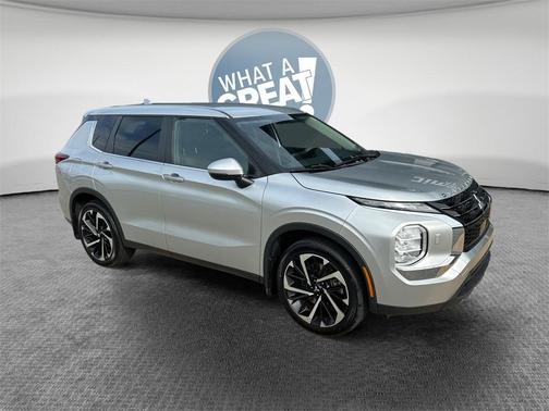 2022 Mitsubishi Outlander ES