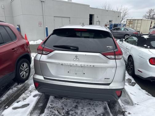 2023 Mitsubishi Eclipse Cross LE
