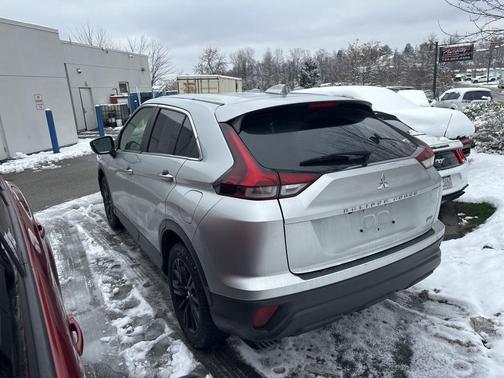 2023 Mitsubishi Eclipse Cross LE