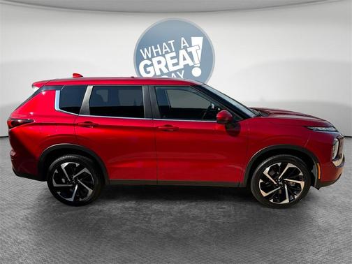 2024 Mitsubishi Outlander ES