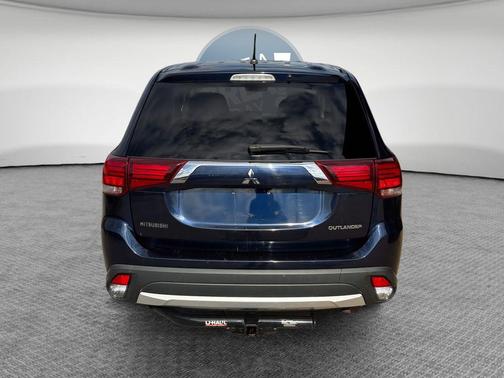 2016 Mitsubishi Outlander ES