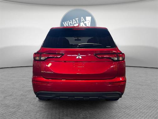 2024 Mitsubishi Outlander ES
