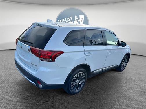 2018 Mitsubishi Outlander ES