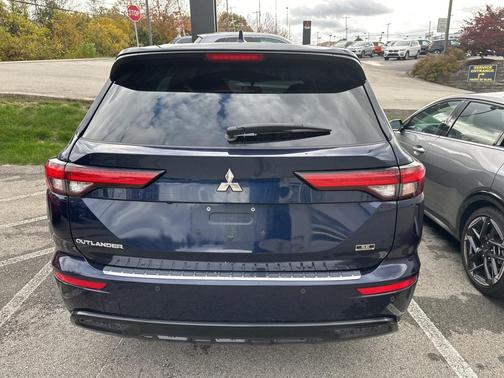 2023 Mitsubishi Outlander SE Black Edition