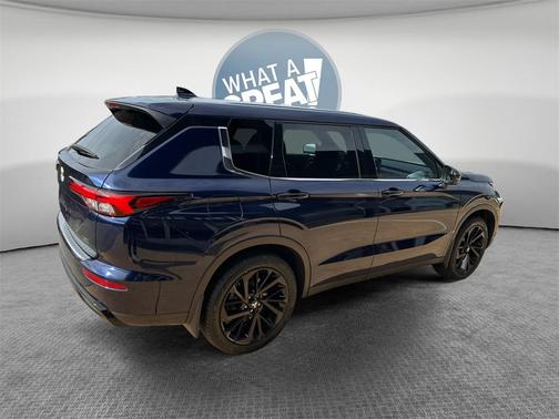 2023 Mitsubishi Outlander SE Black Edition