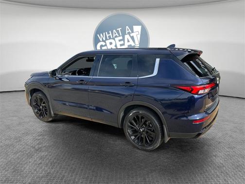 2023 Mitsubishi Outlander SE Black Edition