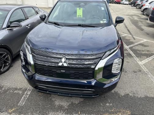 2023 Mitsubishi Outlander SE Black Edition