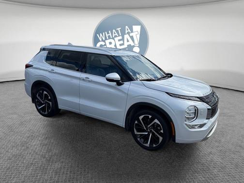 White Diamond 2022 Mitsubishi Outlander SEL