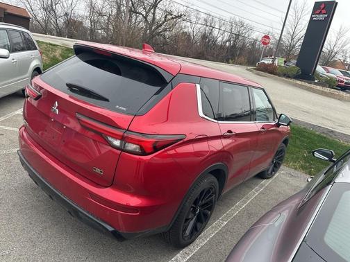 2024 Mitsubishi Outlander SE Black Edition