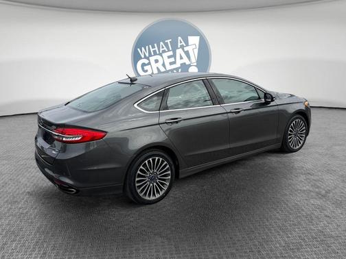Magnetic 2017 Ford Fusion SE