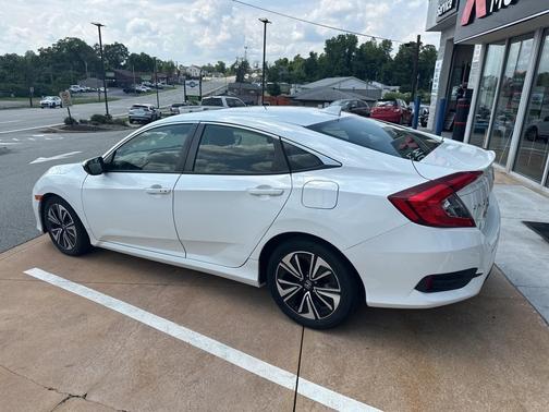 2018 Honda Civic EX-L