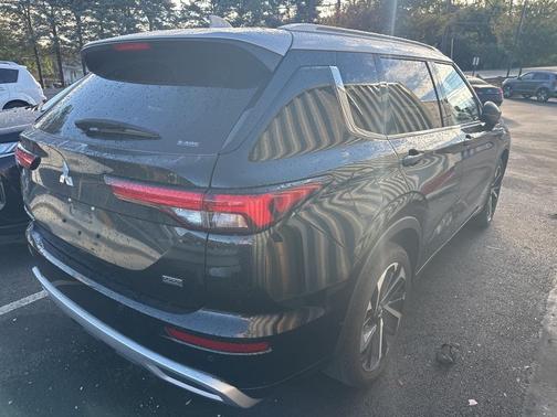 2024 Mitsubishi Outlander SEL Platinum Edition