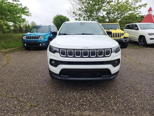 2022 Jeep Compass Latitude Lux
