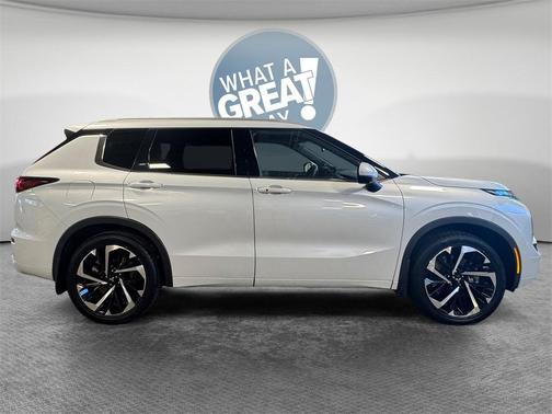 2022 Mitsubishi Outlander SEL