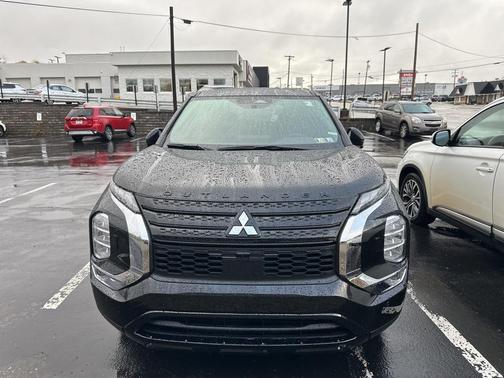 2024 Mitsubishi Outlander SE Black Edition