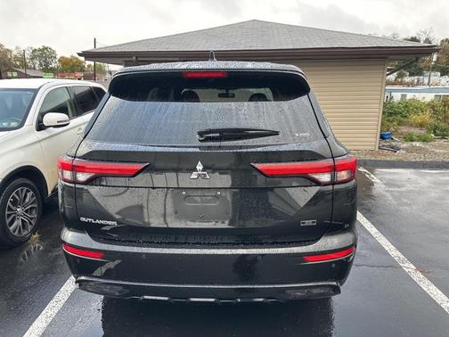2024 Mitsubishi Outlander SE Black Edition