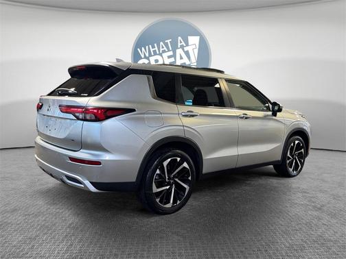 2023 Mitsubishi Outlander SE