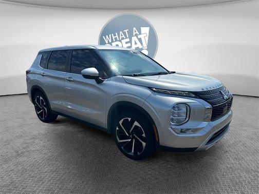 2022 Mitsubishi Outlander SE