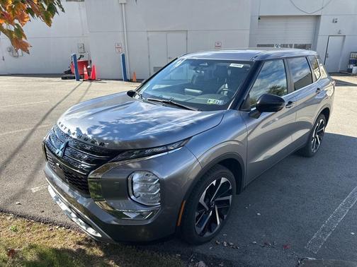 2022 Mitsubishi Outlander SE