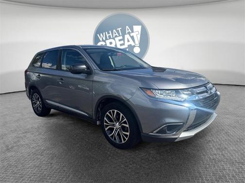 2017 Mitsubishi Outlander ES