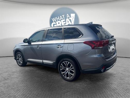 2017 Mitsubishi Outlander ES