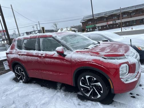 2024 Mitsubishi Outlander SEL
