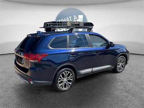 2017 Mitsubishi Outlander ES
