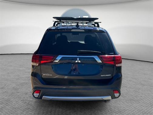 2017 Mitsubishi Outlander ES