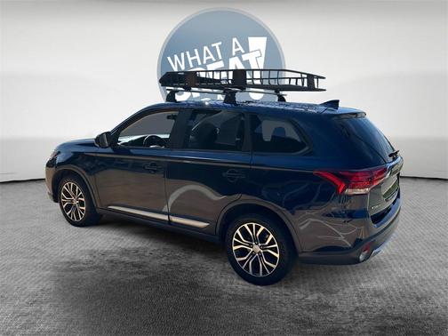 2017 Mitsubishi Outlander ES