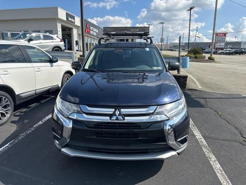 2017 Mitsubishi Outlander ES