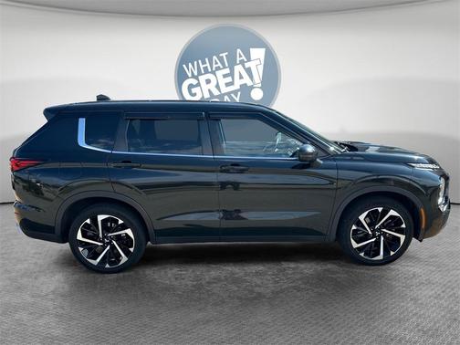 2022 Mitsubishi Outlander SE Launch Edition