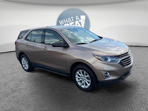 Sandy Ridge Metallic 2018 Chevrolet Equinox LS
