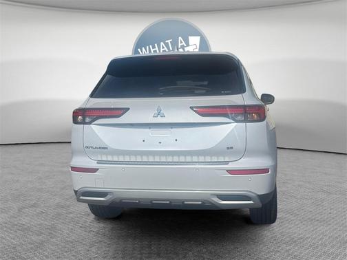 2022 Mitsubishi Outlander SE