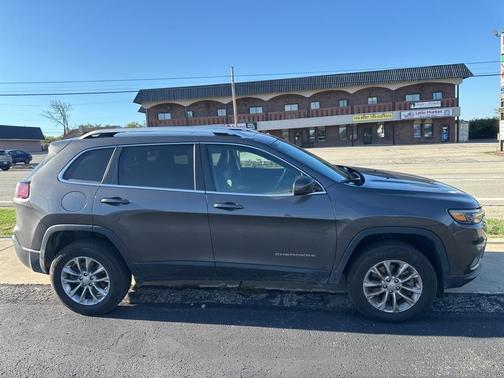 2021 Jeep Cherokee Latitude Lux