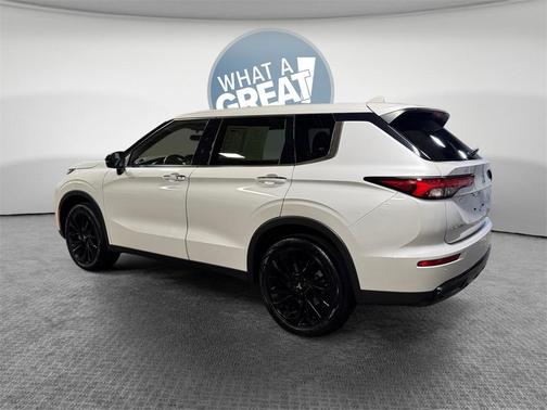 2024 Mitsubishi Outlander SE Black Edition