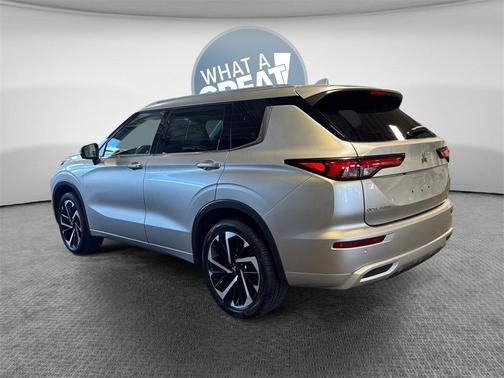 2023 Mitsubishi Outlander SEL