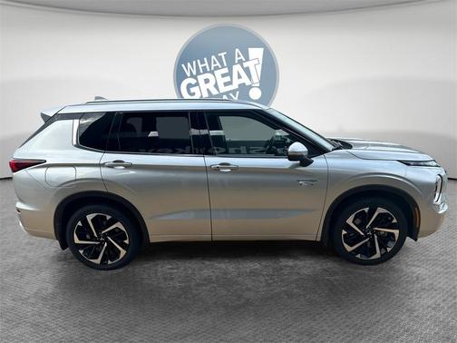 2023 Mitsubishi Outlander PHEV SEL