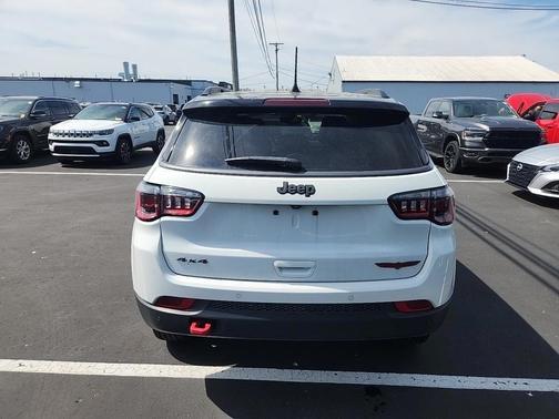 2022 Jeep Compass Trailhawk