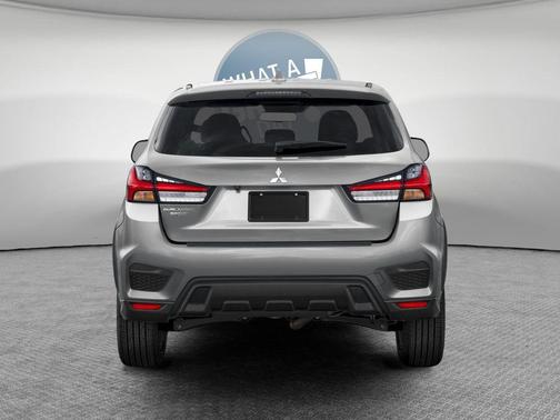 Diamond White 2026 Mitsubishi Outlander Sport 2.0 SE