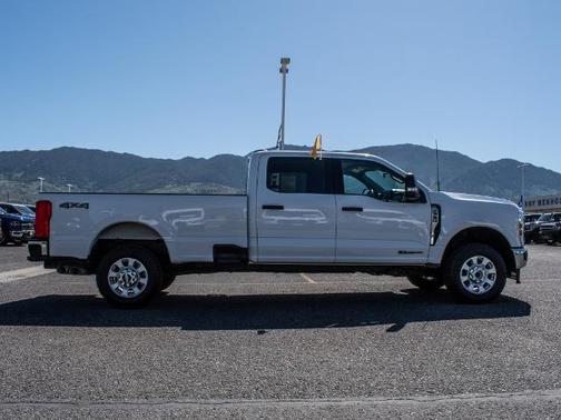 OXFORD WHITE 2024 Ford F-350 XLT