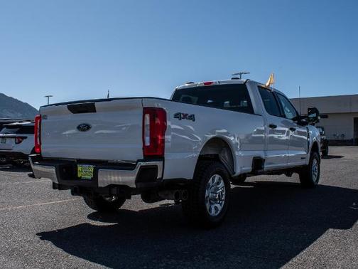 OXFORD WHITE 2024 Ford F-350 XLT