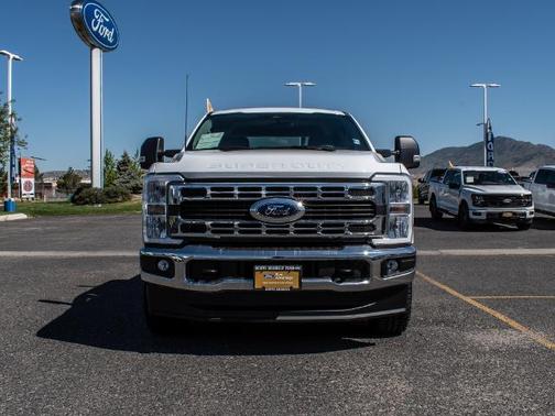 OXFORD WHITE 2024 Ford F-350 XLT