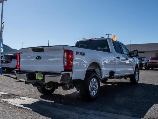 OXFORD WHITE 2025 Ford F-350 XLT