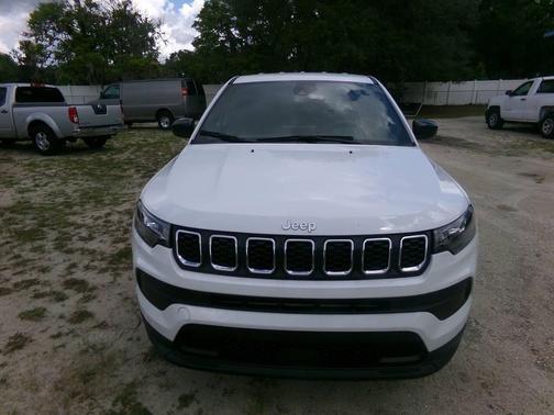 Bright White Clearcoat 2025 Jeep Compass Sport