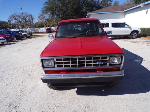 Red 1986 Ford Bronco II XLT 2dr 4WD SUV