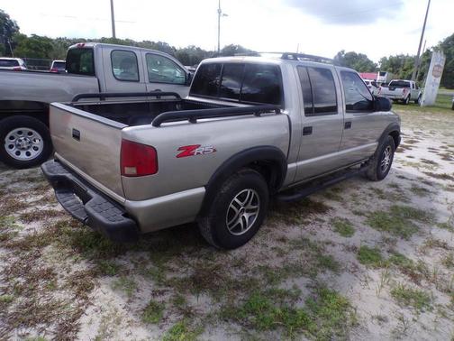 2004 Chevrolet S-10 Base