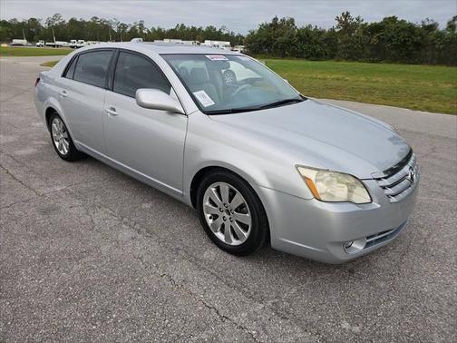 2005 Toyota Avalon XLS