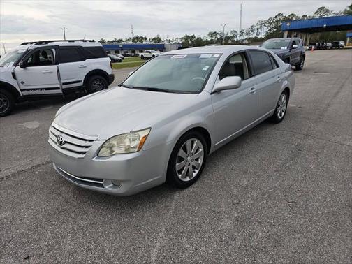 2005 Toyota Avalon XLS