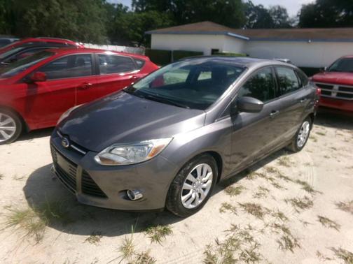 Black 2012 Ford Focus SE