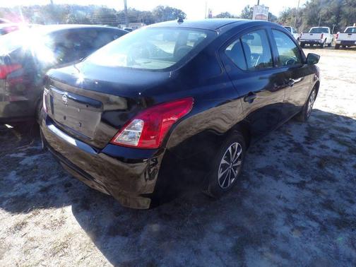 2016 Nissan Versa 1.6 S+